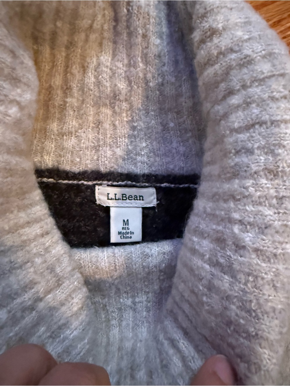 LL Bean Intarsia Soft Boucle Novelty Roll Neck Sweater Mountains Lake Medium - Picture 3 of 3